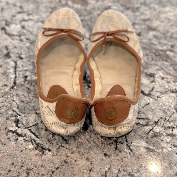 Michael Kors Ballet Flats - Picture 3 of 6